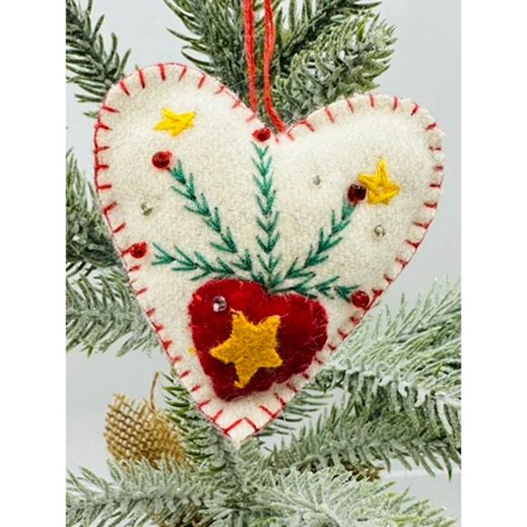 Handmade Felt Heart Ornament Embroidered Christmas Tree Holiday Decor - Picture 3 of 7